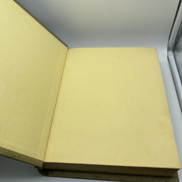 Holy Bible KJV Large Heirloom Family Red Letter Master Reference Edition (1971) - Picture 6 of 16